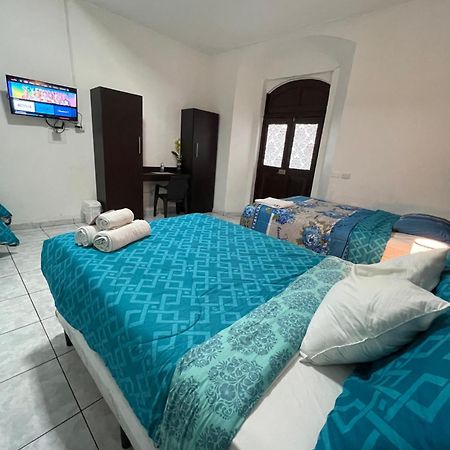Hotel Y Cafe Ixmati Suchitoto المظهر الخارجي الصورة
