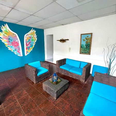 Hotel Y Cafe Ixmati Suchitoto المظهر الخارجي الصورة