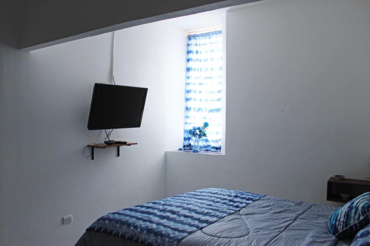 Hotel Y Cafe Ixmati Suchitoto المظهر الخارجي الصورة