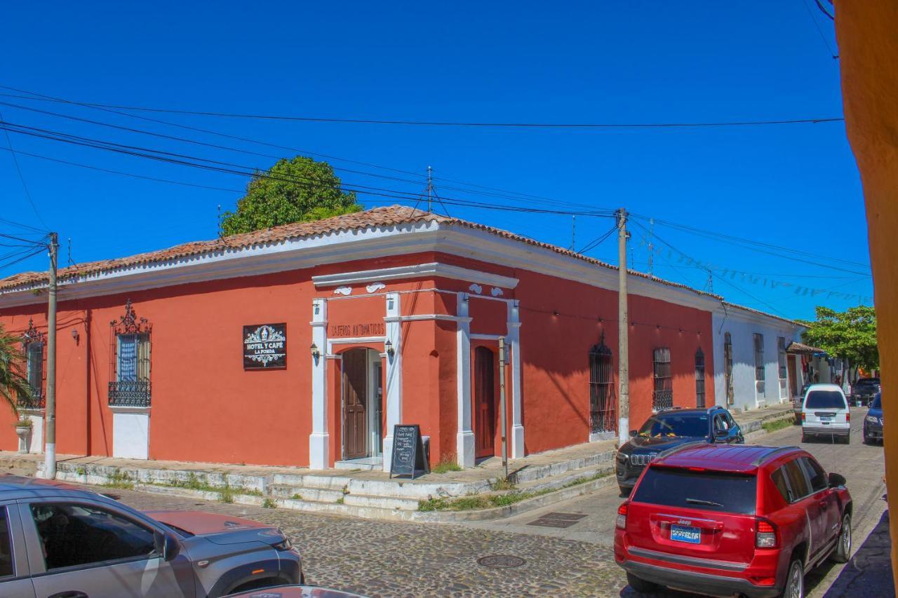 Hotel Y Cafe Ixmati Suchitoto المظهر الخارجي الصورة