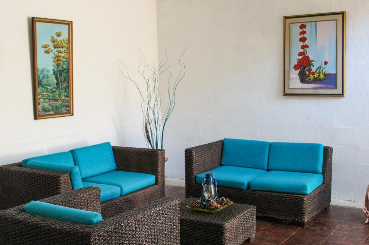 Hotel Y Cafe Ixmati Suchitoto المظهر الخارجي الصورة