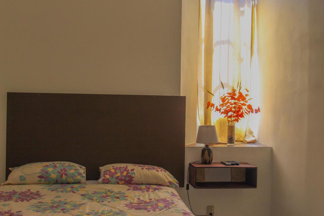 Hotel Y Cafe Ixmati Suchitoto المظهر الخارجي الصورة