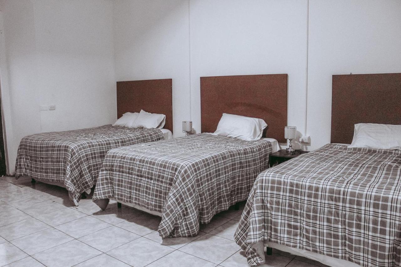 Hotel Y Cafe Ixmati Suchitoto المظهر الخارجي الصورة