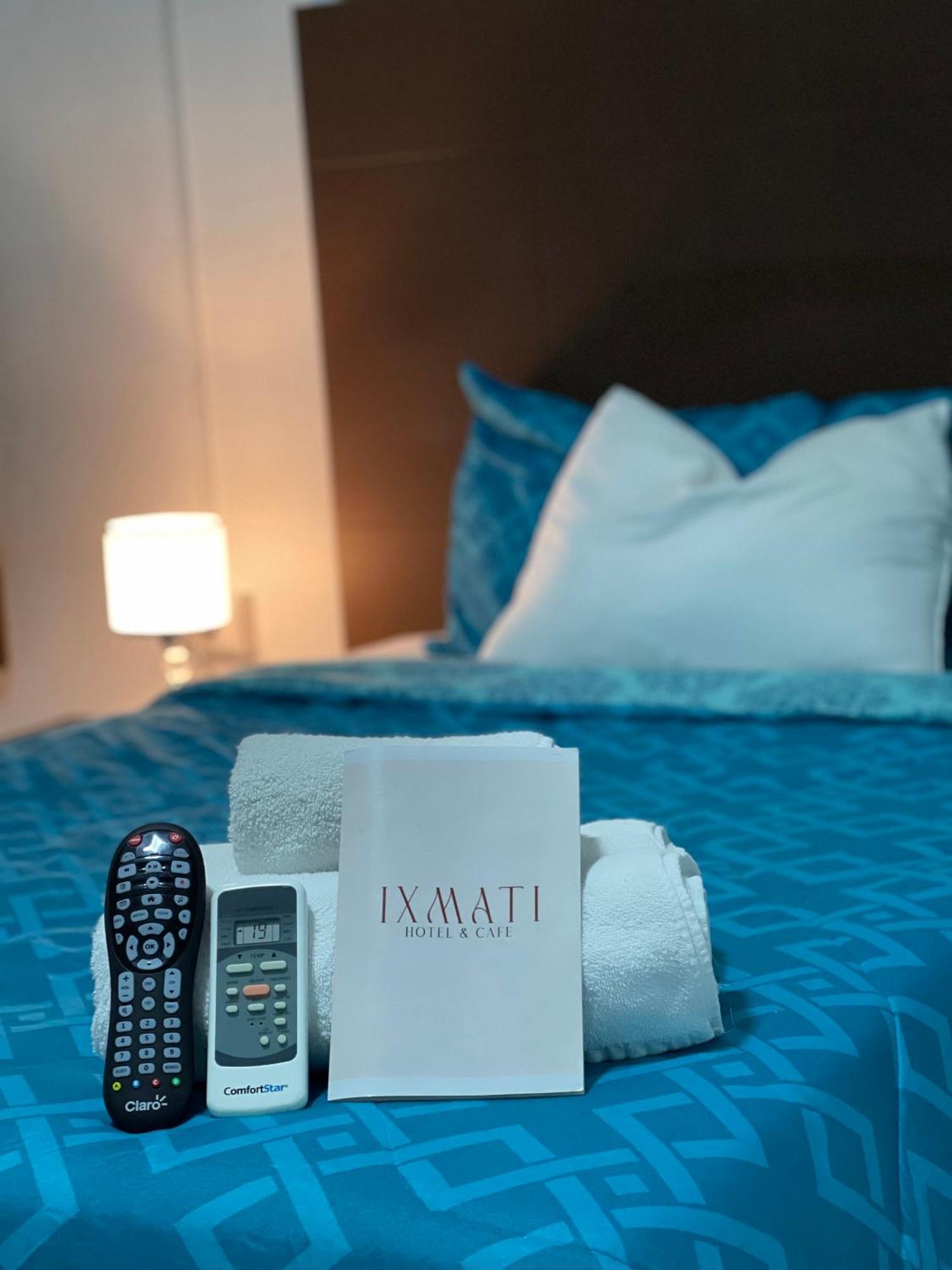 Hotel Y Cafe Ixmati Suchitoto المظهر الخارجي الصورة