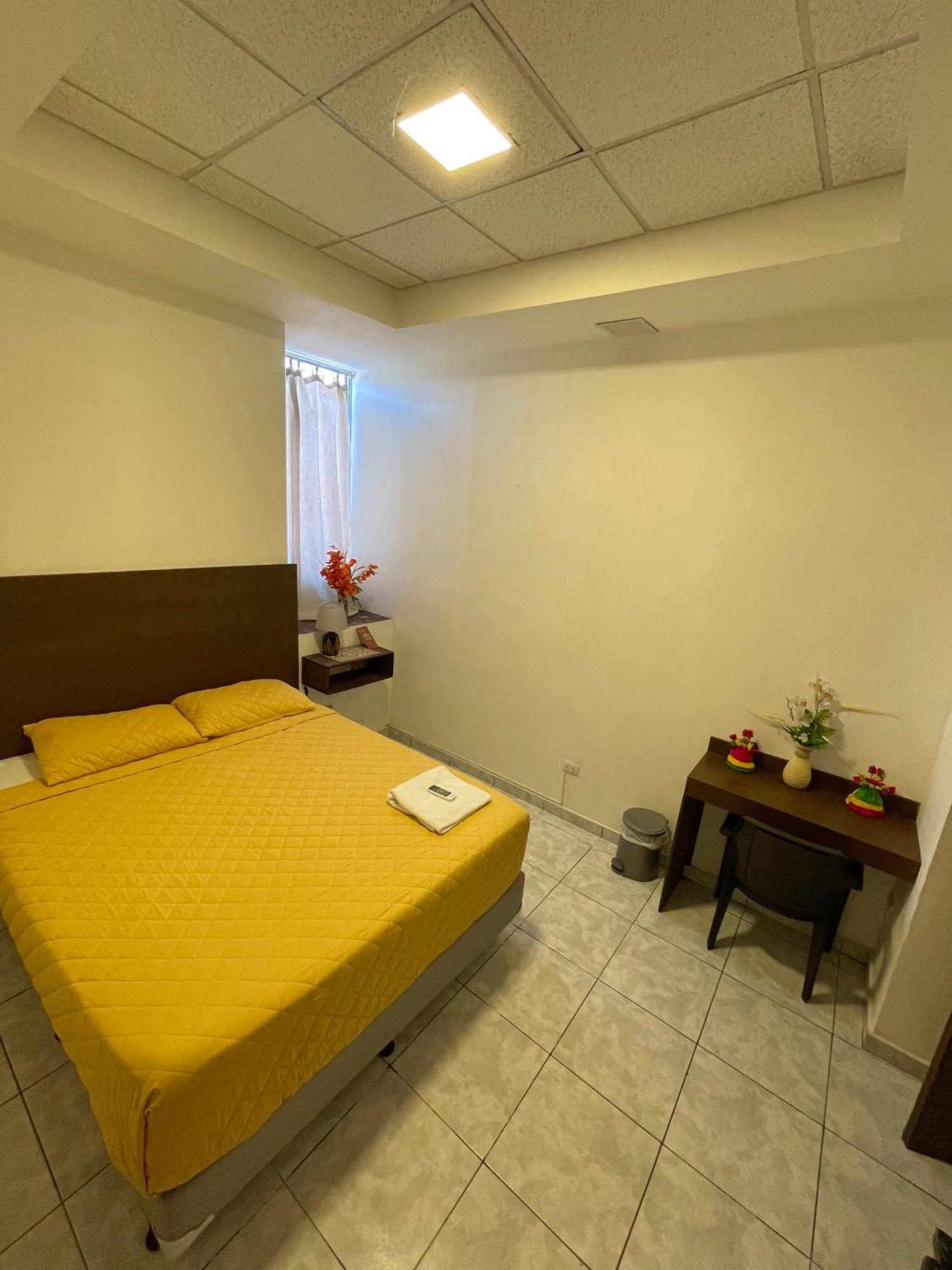 Hotel Y Cafe Ixmati Suchitoto المظهر الخارجي الصورة
